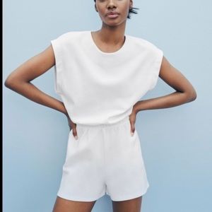 Zara Romper! 🤍